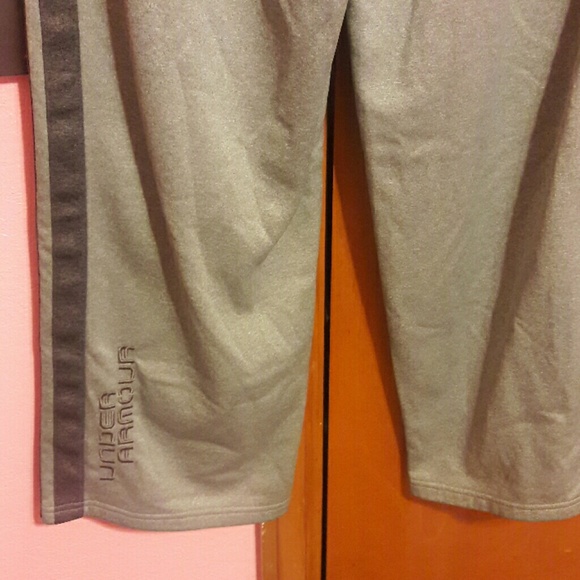 Under Armour - Picture 3 of 3